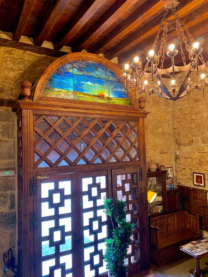 Hotel Tres Coronas De Silos Санто-Доминго-де-Силос Экстерьер фото